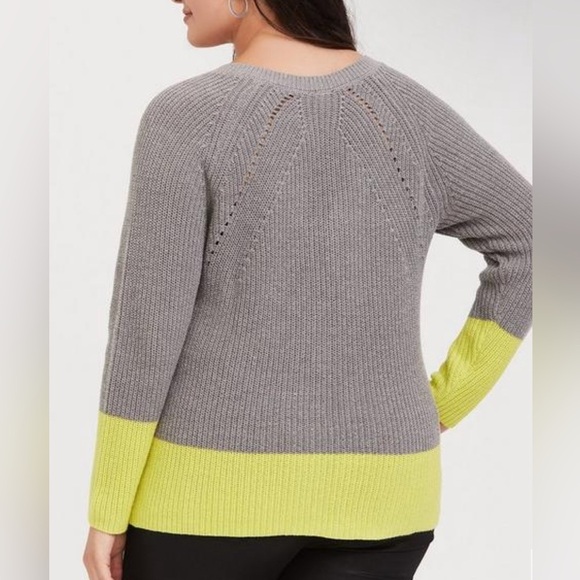 TORRID Grey & Neon Yellow Colorblock Sweater SZ/1 - Picture 4 of 7